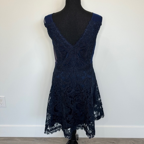 Tadashi Shoji Blue Lace Fit & Flare Midi Sleeveless Dress (Sz 6) - Picture 7 of 11